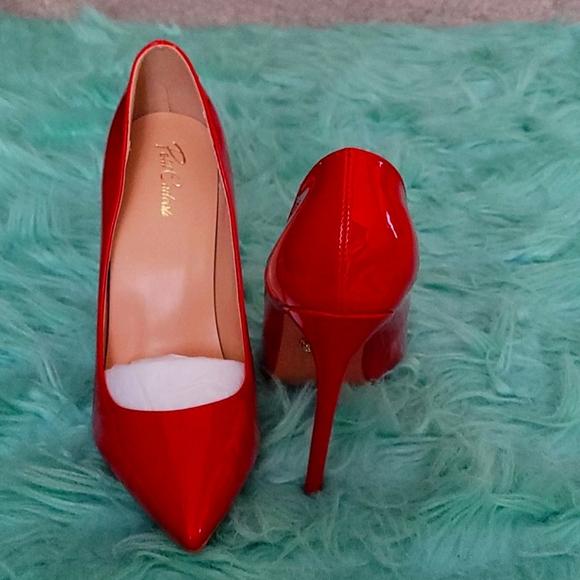 Petit Cadeali Red size 8 4.5 inches - Picture 3 of 4